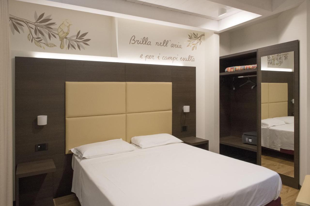 Hotel Ristorante Da Tonino Recanati Exterior photo
